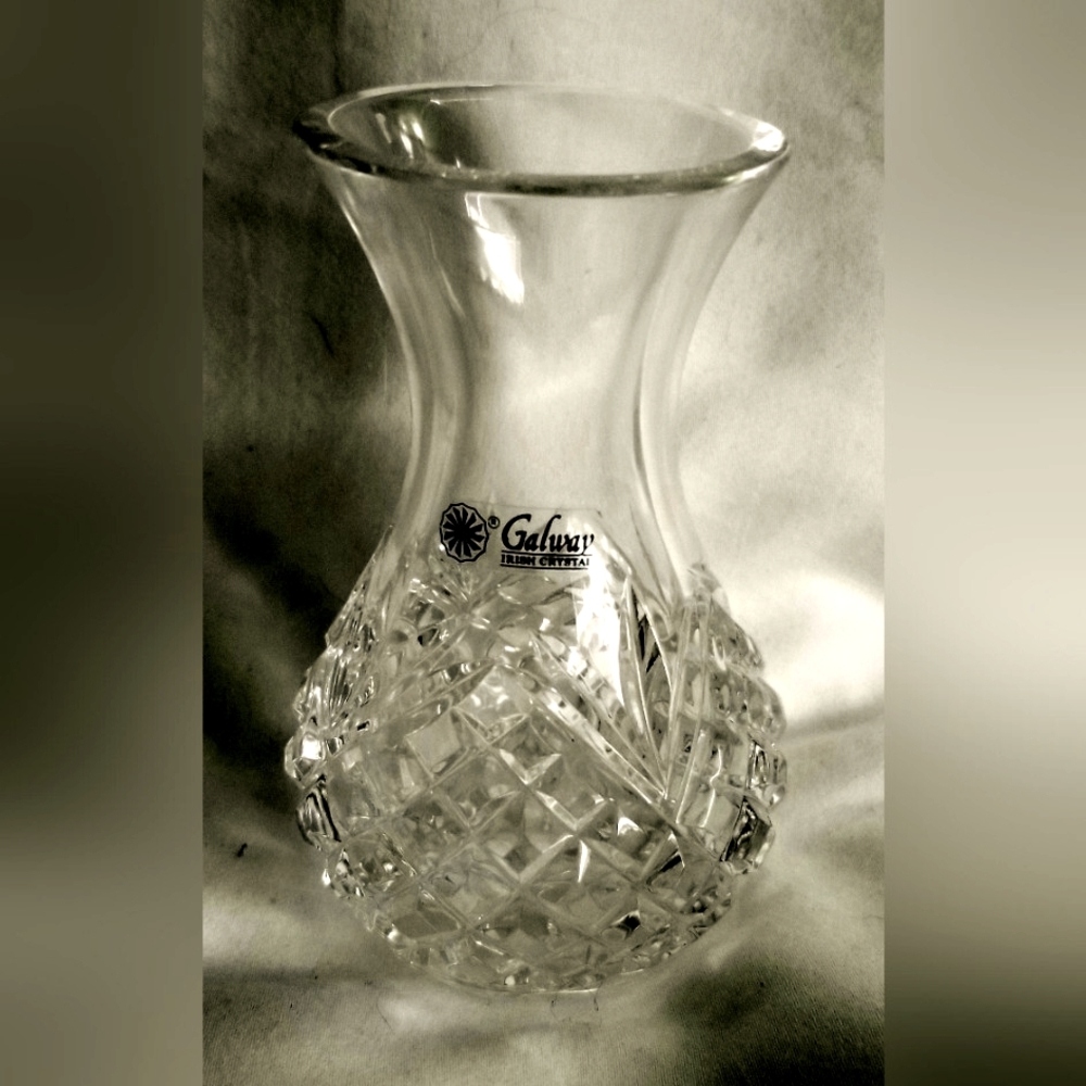 Vintage Galway Heavy Irish Lead Crystal 4.5" Vase - Beautiful!!